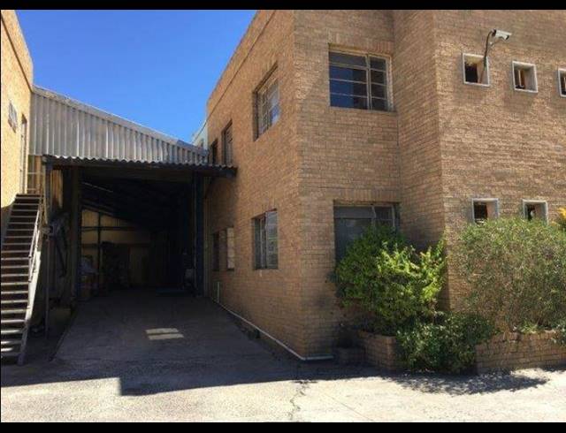 4,400M² WAREHOUSE TO LET IN MILNERTON CENTRAL